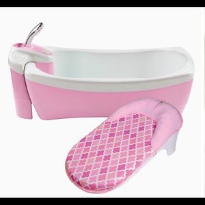 Baby girl bathtub with shower